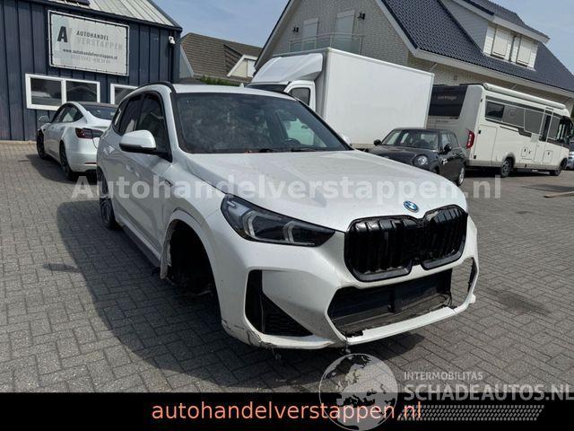 BMW X1 xDrive30e M Sport HUD Pano Harman VOLL