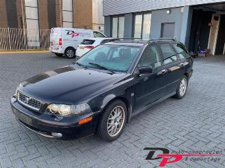 krockskadad bil auto Volvo V-40 V40 (VW), Combi, 1995 / 2004 2.0 16V Turbo 2004/8