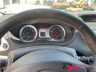 Renault Clio Clio III (BR/CR), Hatchback, 2005 / 2014 1.2 16V TCe 100 picture 10