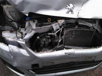 Peugeot 108 108, Hatchback, 2014 1.0 12V picture 3