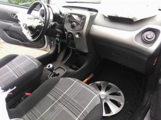 Peugeot 108 108, Hatchback, 2014 1.0 12V picture 18