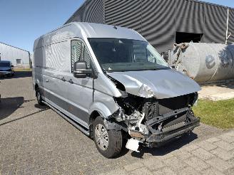 skadebil bedrijf Volkswagen Crafter 2.tdi 177pk automaat L4H4 123790 km 2018/1