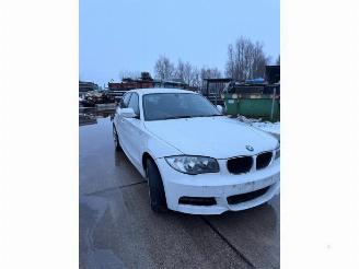 BMW 1-serie 1 serie (E87/87N), Hatchback 5-drs, 2003 / 2012 116d 16V picture 2