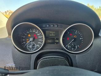 Mercedes ML ML II (164/4JG), SUV, 2005 / 2011 3.0 ML-320 CDI 4-Matic V6 24V picture 14