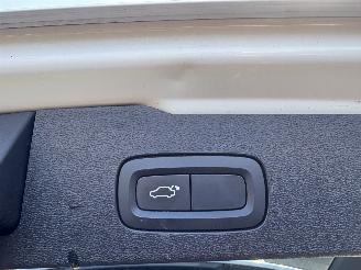 Volvo V-60 R-DESIGN 2.0 D MOMENTUM-LEER-PANO-AUTOMAAT-150PK-BOM VOL picture 13
