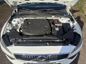 Volvo V-60 R-DESIGN 2.0 D MOMENTUM-LEER-PANO-AUTOMAAT-150PK-BOM VOL picture 15