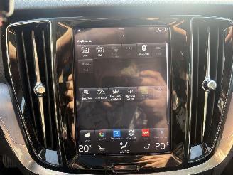 Volvo V-60 R-DESIGN 2.0 D MOMENTUM-LEER-PANO-AUTOMAAT-150PK-BOM VOL picture 25
