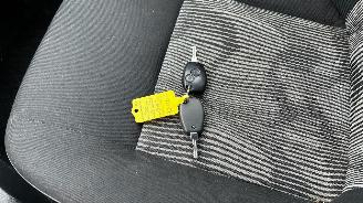 Dacia Sandero 1.2 16V. 55KW picture 16