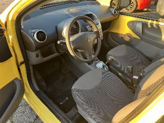 Peugeot 107 1.0 12V XS Automaat picture 14