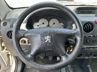 Peugeot Partner MPV 1.4 Quiksilver picture 15