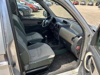 Peugeot Partner MPV 1.4 Quiksilver picture 13