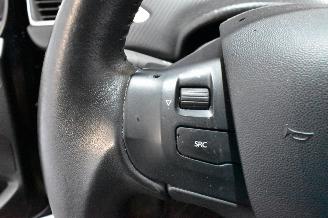 Peugeot 208 1.2 PureT. Signature picture 32
