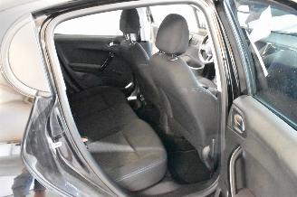 Peugeot 208 1.2 PureT. Signature picture 21