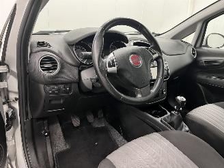 Fiat Punto Evo 0.9 TwinAir Sempre 5-drs Navi Clima picture 7