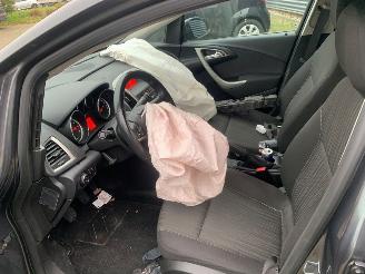 Opel Astra SPORTS TOURER - 1.4 16V ecoFLEX Combi/o  Benzine 1.398cc 74kW (101pk) FWD 2010-10/2015-10 (PC8EB; PD8EB; PE8EB; PF8EB) A14XER picture 9