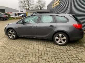 Opel Astra SPORTS TOURER - 1.4 16V ecoFLEX Combi/o  Benzine 1.398cc 74kW (101pk) FWD 2010-10/2015-10 (PC8EB; PD8EB; PE8EB; PF8EB) A14XER picture 3