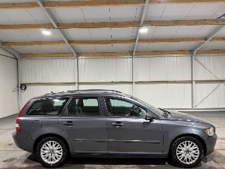 Vaurioauto  passenger cars Volvo V-50 2.4 103kW Clima Momentum 2004/8