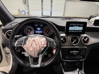 Mercedes Cla-klasse 180 90kW Edition 1 Panoramadak picture 37