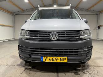 Volkswagen Transporter 2.0TDI 75kW L2H1 DC Comfortline Plus picture 23