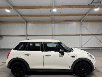 krockskadad bil auto Mini One 1.5 55kW One First 2015/12