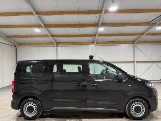 krockskadad bil auto Opel Vivaro / Zafira E 50kWh 100kW L2H1 100kW Innovation Zoeklamp 2021/10