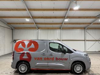 krockskadad bil bedrijf Citroën Berlingo 1.5BlueHDI 73kW Driver 2022/3