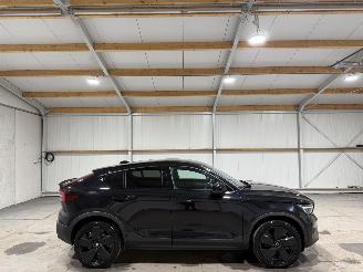 skadebil auto Volvo EC40 82kWh 325kW Twin Motor Performance Ultra Black Edition 2024/11