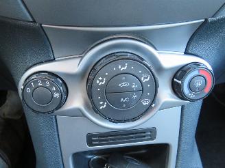 Ford Fiesta 1.25 Limited Airco 5drs 2011  180.000 NAP picture 18