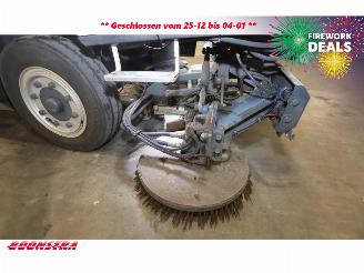 TENNANT  HMF 426 Veegmachine picture 9