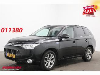 škoda osobní automobily Mitsubishi Outlander 2.0 PHEV Instyle 4WD Leder Schuifdak Navi Clima Cruise SHZ AHK 2014/3