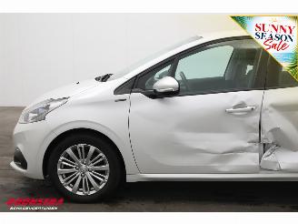 Peugeot 208 1.2 PT. 110 Signature Clima PDC Mirrorlink Camera 93.920 km! picture 5