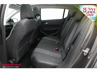 Peugeot 308 1.2 PureTech Allure Pano Navi Clima Cruise Camera PDC 95.668 km! picture 17