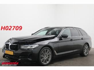 krockskadad bil auto BMW 5-serie Touring 530e HE ACC HUD Panorama Memory Camera PDC AHK 2021/5