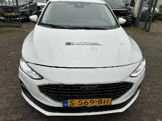 Ford Focus 1.0 EcoBoost Hybrid Titanium  Stationcar picture 2