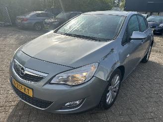 Vaurioauto  passenger cars Opel Astra 1.4 Selection   5 Drs 2010/9