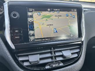 Peugeot 208 1.2 Puretech  Allure picture 16