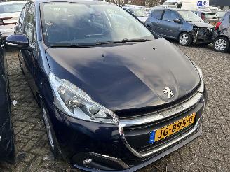 Peugeot 208 1.2 PureTech Active picture 2