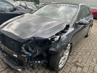 skadebil auto Kia Ceed Stationcar 1.5 T-GDI Dynamic Plus Line 2024/8