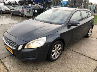 Volvo V-60 2.0 D3 120kW E5 Aut. CLIMA NAVI picture 2