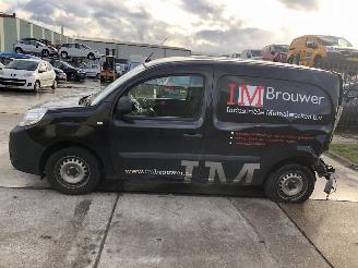 skadebil auto Renault Kangoo 15dci 66kW E5 AIRCO, NAVI 2014/8