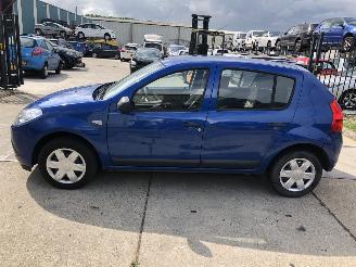 krockskadad bil auto Dacia Sandero 12i E5 AIRCO 2010/10