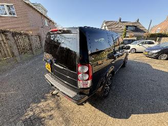 Land Rover Discovery 4  picture 5
