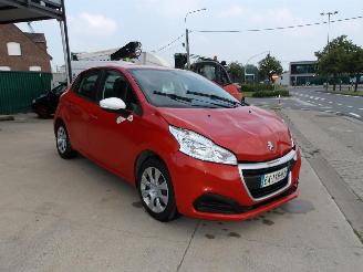 Peugeot 208  picture 3