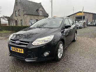 Salvage car Ford Focus 1.0 EcoBoost Titanium 2012/6