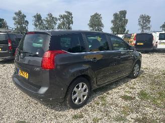 Peugeot 5008 1.6 HDiF Blue Lease 7p picture 24