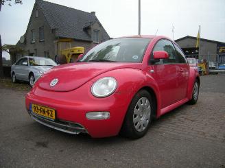 skadebil bedrijf Volkswagen New-beetle 1.9 TDI 90 (9C1) HIGHLINE MET OA AIRCO 2000/6
