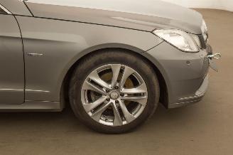 Mercedes E-klasse E200 Coupé Motorschade picture 30