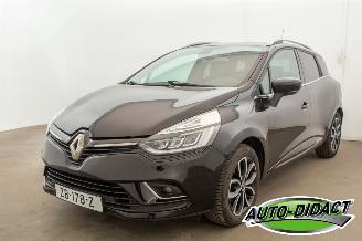 Voiture accidenté Renault Clio 1.5 DCI Intens Navi 2019/4