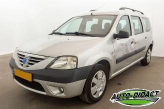 Vaurioauto  passenger cars Dacia Logan 1.6 Lauréate 2007/5