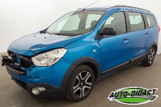 krockskadad bil auto Dacia Lodgy 1.2 TCE 7p. Airco Urban Explorer 2018/7